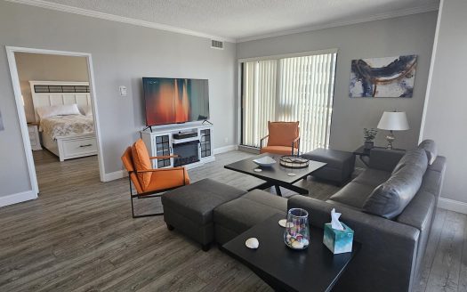 30th Floor Tower 1 (Summer Rental)