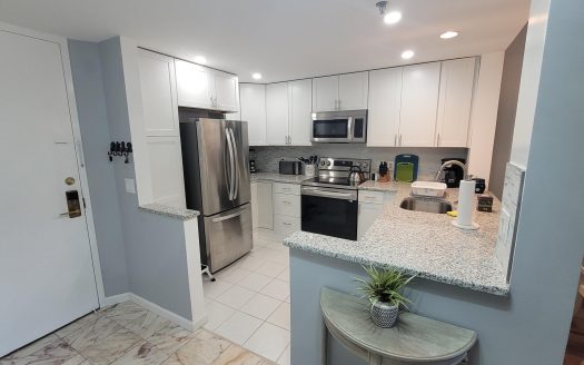 8th Floor Tower 1 (Summer Rental)